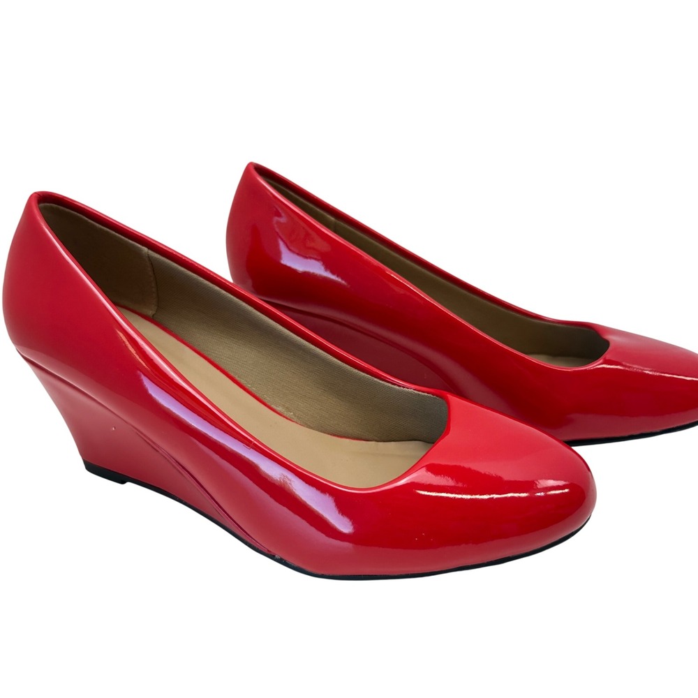 Forever Womens Red Patent Wedge Pumps Round Toe Glossy Heels Size 7
